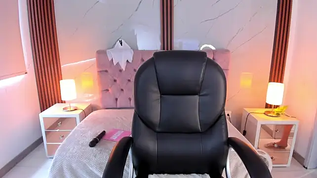 Julianaa_Castro_ - rub asshole close