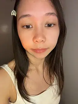 Anna-a - 完成目标，24小时内打赏最多的前三位哥哥每人一张美照诱惑