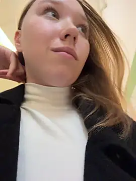 -NaughtyAngel- - MAKE ME SQUIRT in PUBLIC WC