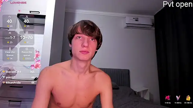 4u4Love - Start day with a sexy french kiss