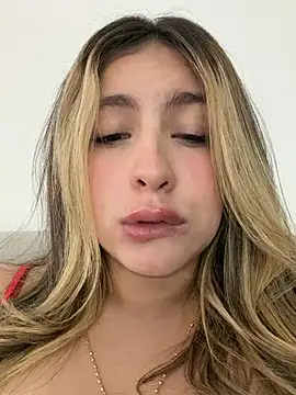 Cloee_Rainbow1 - Hi Cloee, your eyes are beautiful 😍❤️