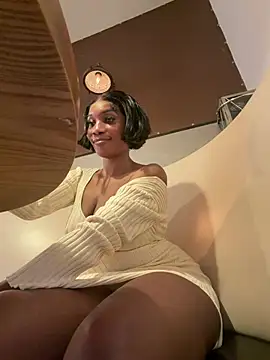 ___Nessa - Squat naked ass&squirt hard public