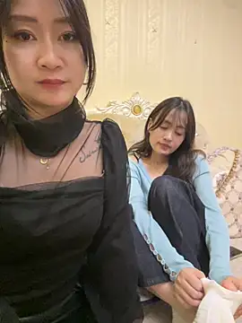 Huihui_520 - 哥哥最近没有爱爱逼逼痒痒