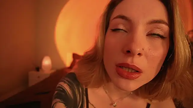 Peach_in_stockings - Goddess Seduction: slow dance + lingeri