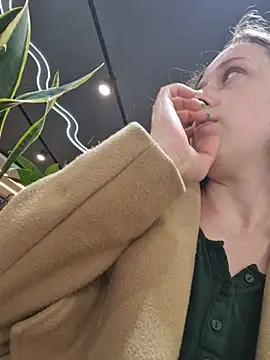 Public_Katrisha - Show my pussy under the table