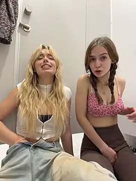 PollyLolly - Take off jeans Polly+ Milli spank her