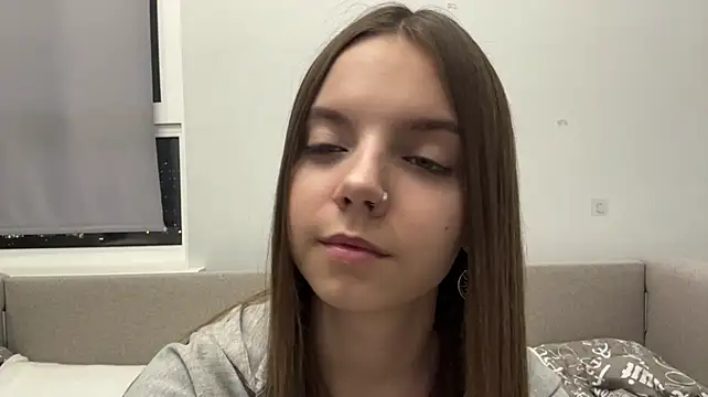 LisaPorse - show belly + cute wink