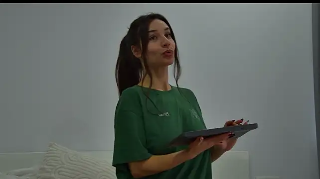 YasminHelson - let s get wild bitchhhhhh:)