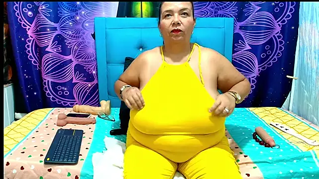 Mrs_scarlett - suck boobs