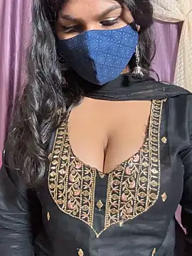Lisa_afreen - Last tipper name on boobs