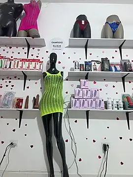 Sofiafantasy - show ass+ twerk+ oil+ link 1 min