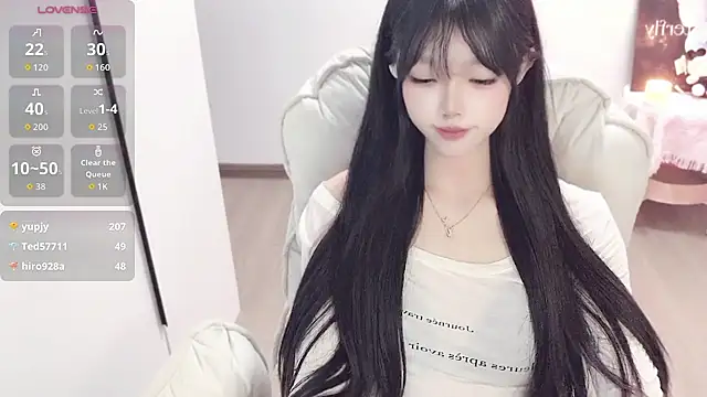 -EEBABY - 我保证我很可爱 只是偶尔有点坏