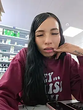Marly_lovee - Flash tits