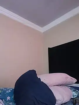 SWEETDOLLY29XX - My man to join me on live