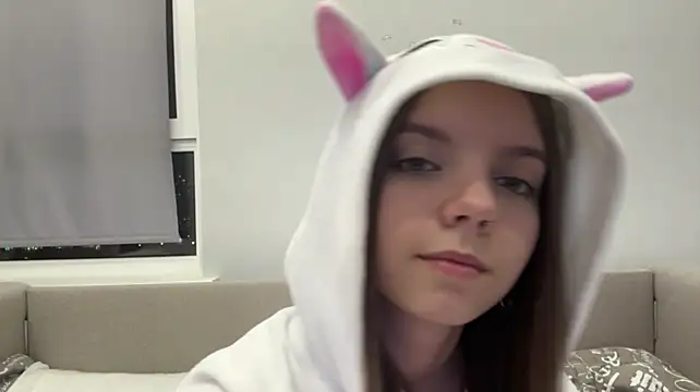 LisaPorse - show belly + cute wink