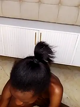MyrahEbony - Wet Dildo Handjob 👊🏽💦