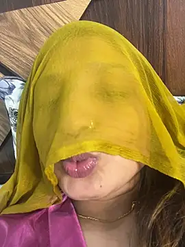 Miss_kanika76 - Boobs oil show