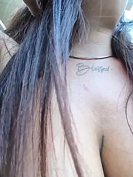MissNyraSecret - Off top in public in store