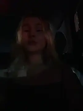 SiaLater - Sia take of jeans+loud spanks in shopMAL