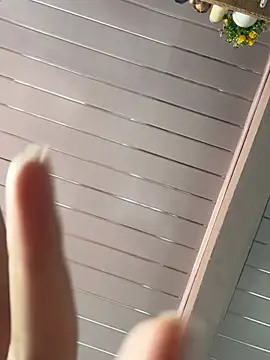 Marianahb-e - Flash boobs