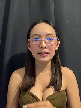 YoungPinay_022 - bounce boobs/ tongue out