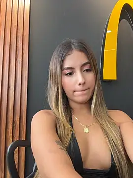 Valeria-escobar - FUCK ME WITH DILDO UNDERTABLE + CUM💦🔥