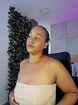 EbonyHorrny - Your pace is crazy intense