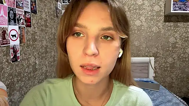 LilliaEhmen - Bite my lips close to you💙