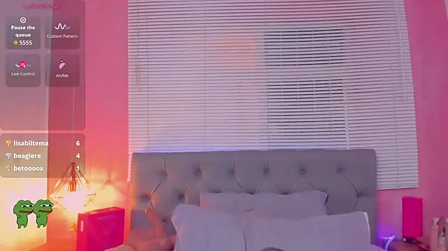 01_ashley - finger pussy close up 🌸