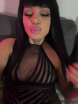 KiraQuinn1 - turn me on