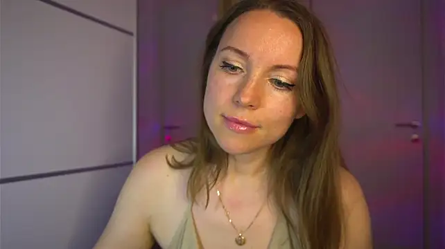 Cocosweetty - Naked for 10 min