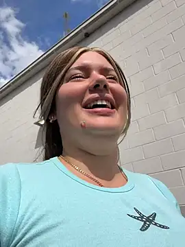 BARBIEsexyCOUPLE - Blowjob outside 😈🔥