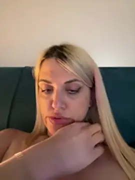 Alessia-Bloom - 🥵 spank ass 10