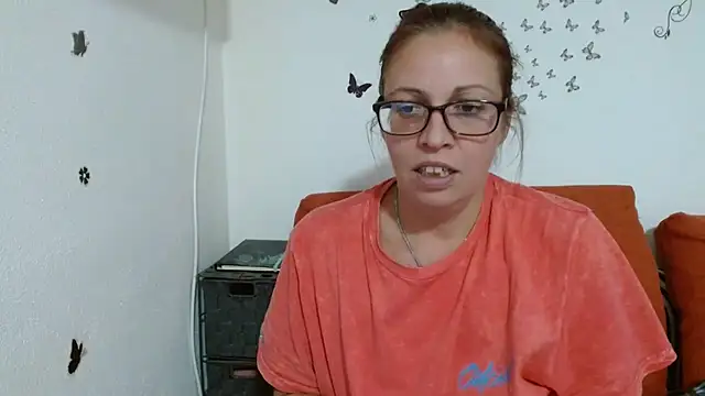 LadyHellene - bubble shower show ;)