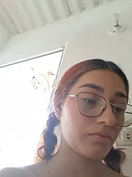 Ary-18 - Naked + finger in ass
