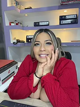 Isabella_horney_ - masturbate in the secret room (shh)