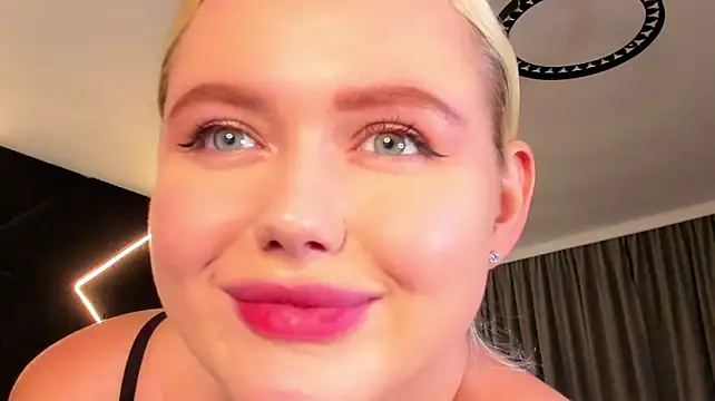 Julia_robertson - ❤️spank tits💞