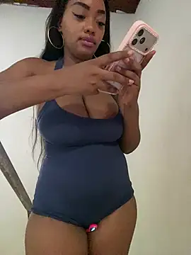 MonicaSex_ - a finger in my pussy