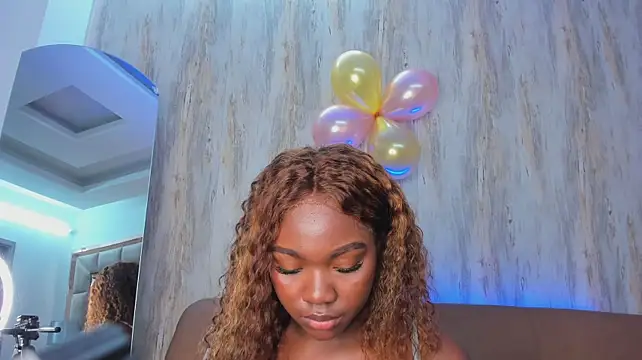 DahianaLopez_ - Be sensual, stay naked + oil on body! 💦