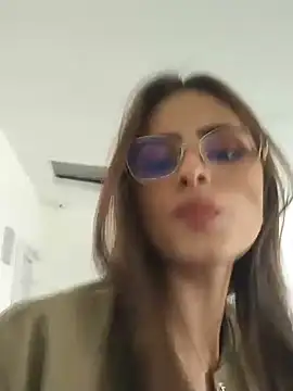 Ariaa_Collins - HOT CUTE BLOWJOB