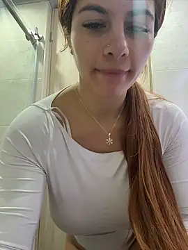 AtheneaRossi - Show tits nude in front window