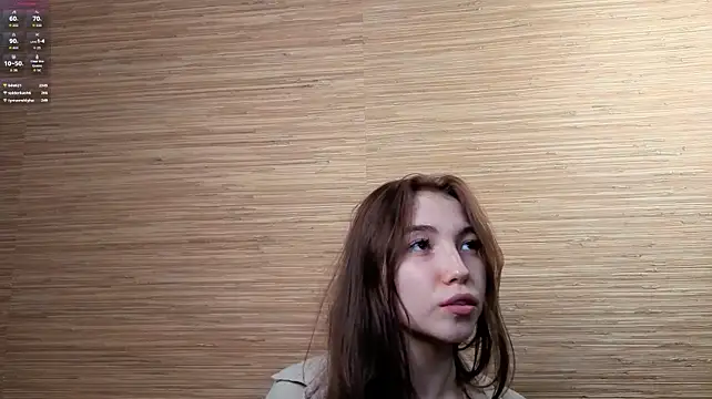 KalynOwney - Saliva on my boobs
