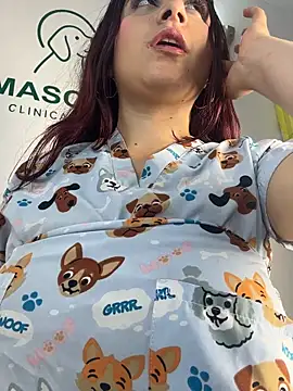 Nahomy_benet - Tits out and bouncing
