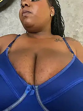 AngelGgold - show big boobs