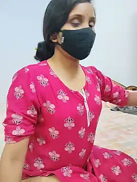 Your___Riya - Flash pussy in public 😘🥰🥰