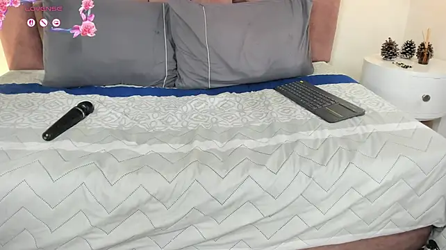 KarenSims - DOUBLE PENETRATION & EDGE