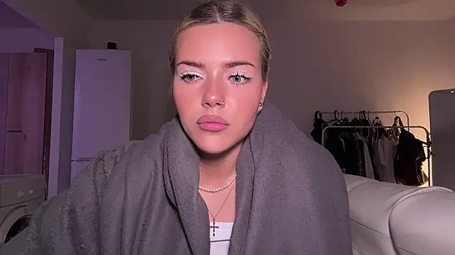 ChristelDuncombe - topless photo in PM (Last tip)