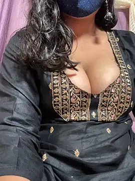 Lisa_afreen - Last tipper name on boobs