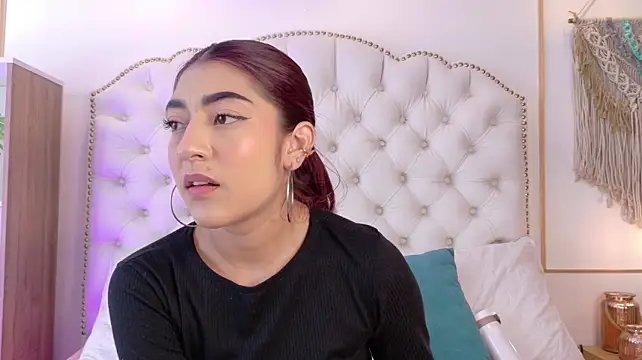 AriaStonne - Rub clit with panty