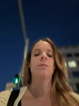 SexyMilf_1987 - Show ass and 10 spanks